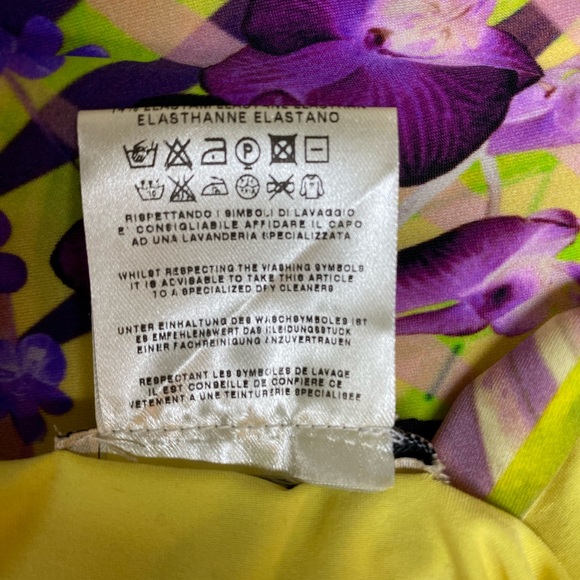 FUZZI Yellow Floral Graphic V Neck Sleeveless Sheath Knee Midi Dress - Picture 11 of 11